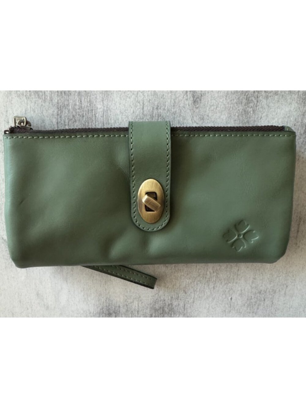 Patricia Nash Leather Vtg Distressed Annesley Bifold Wallet Wristlet Sage Green